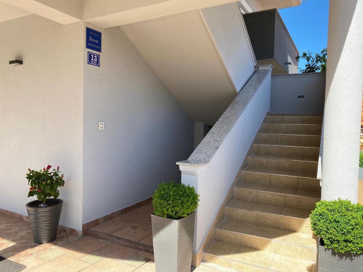 Nada Apartma