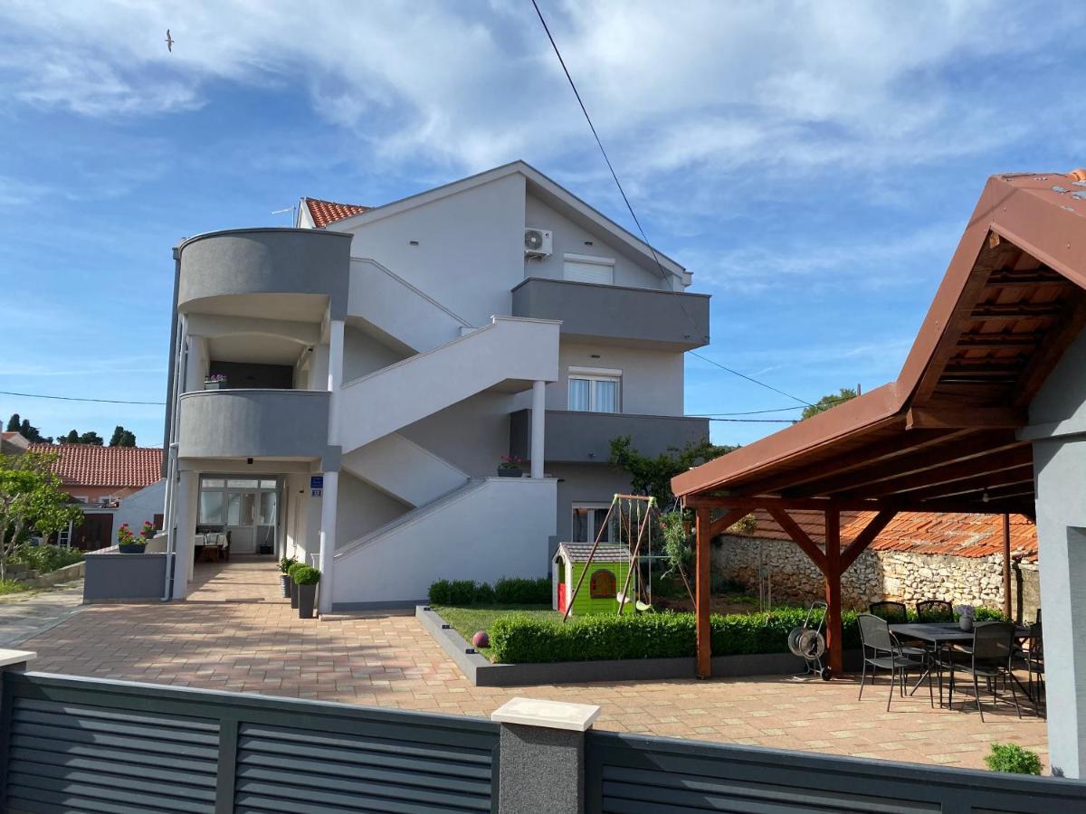 Apartma Nada *