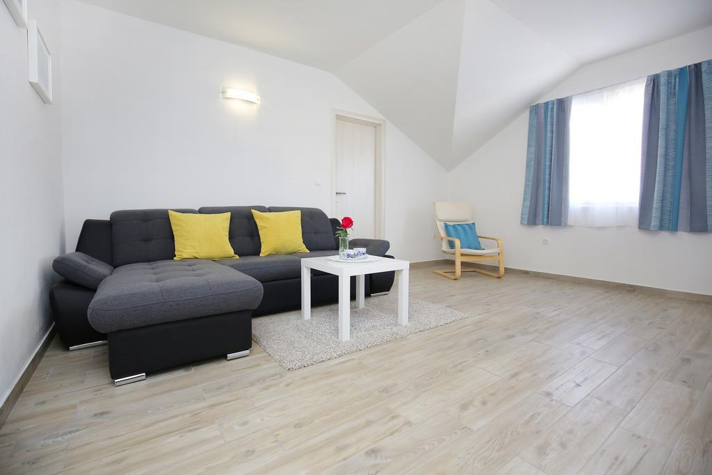 Nada Apartma